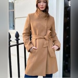 Aritzia Babaton - the Connor Coat - Light Camel